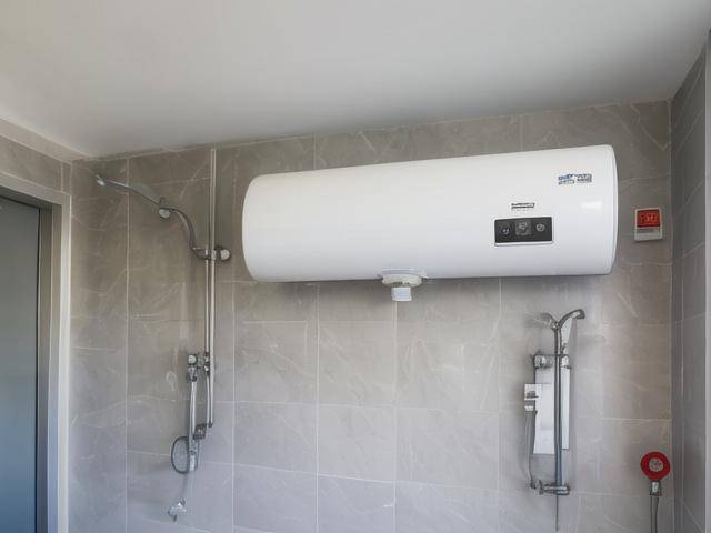 热水器是怎么安装的「热水器怎么安装比较美观」